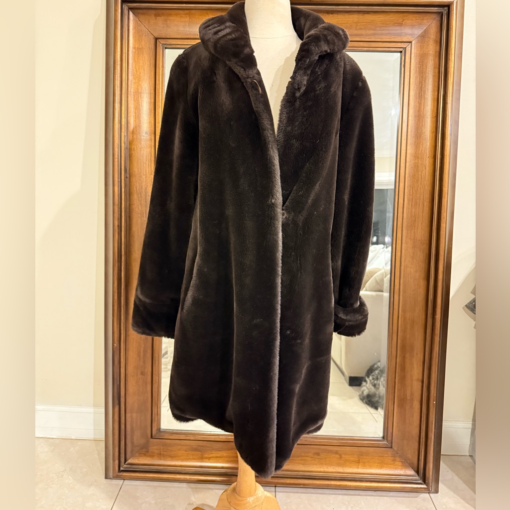 Saks Fifth Avenue Faux Fur Coat Dark Brown Xs/Sm